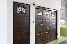 Боковая дверь